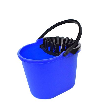 Bucket with Wringer